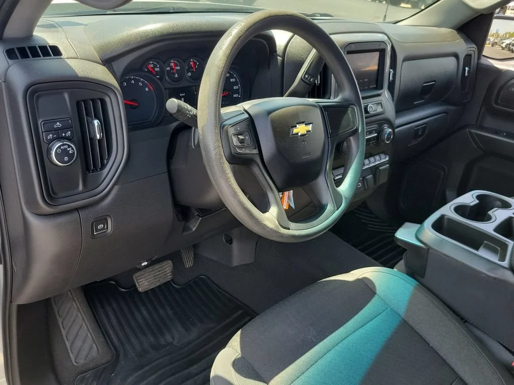 Used 2022 SILVER ICE METALLIC Chevrolet Custom image 10