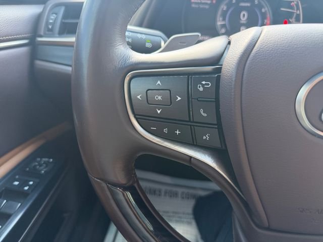Used 2020 White Lexus 350 image 22