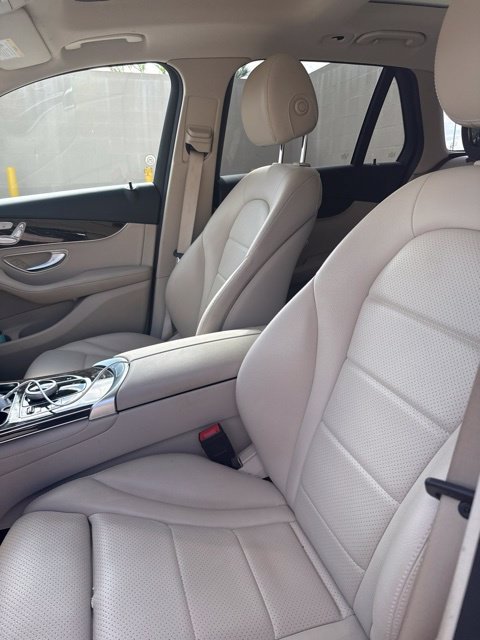 Used 2019 Red Mercedes-Benz GLC 300 image 9