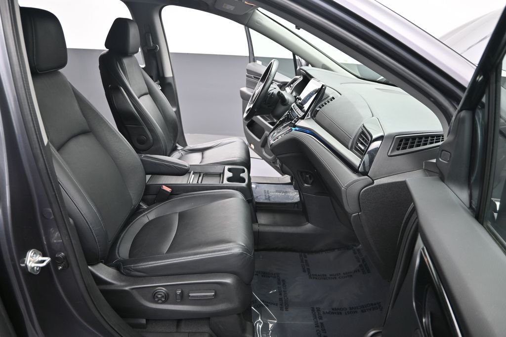 Used 2023  Honda Touring image 25