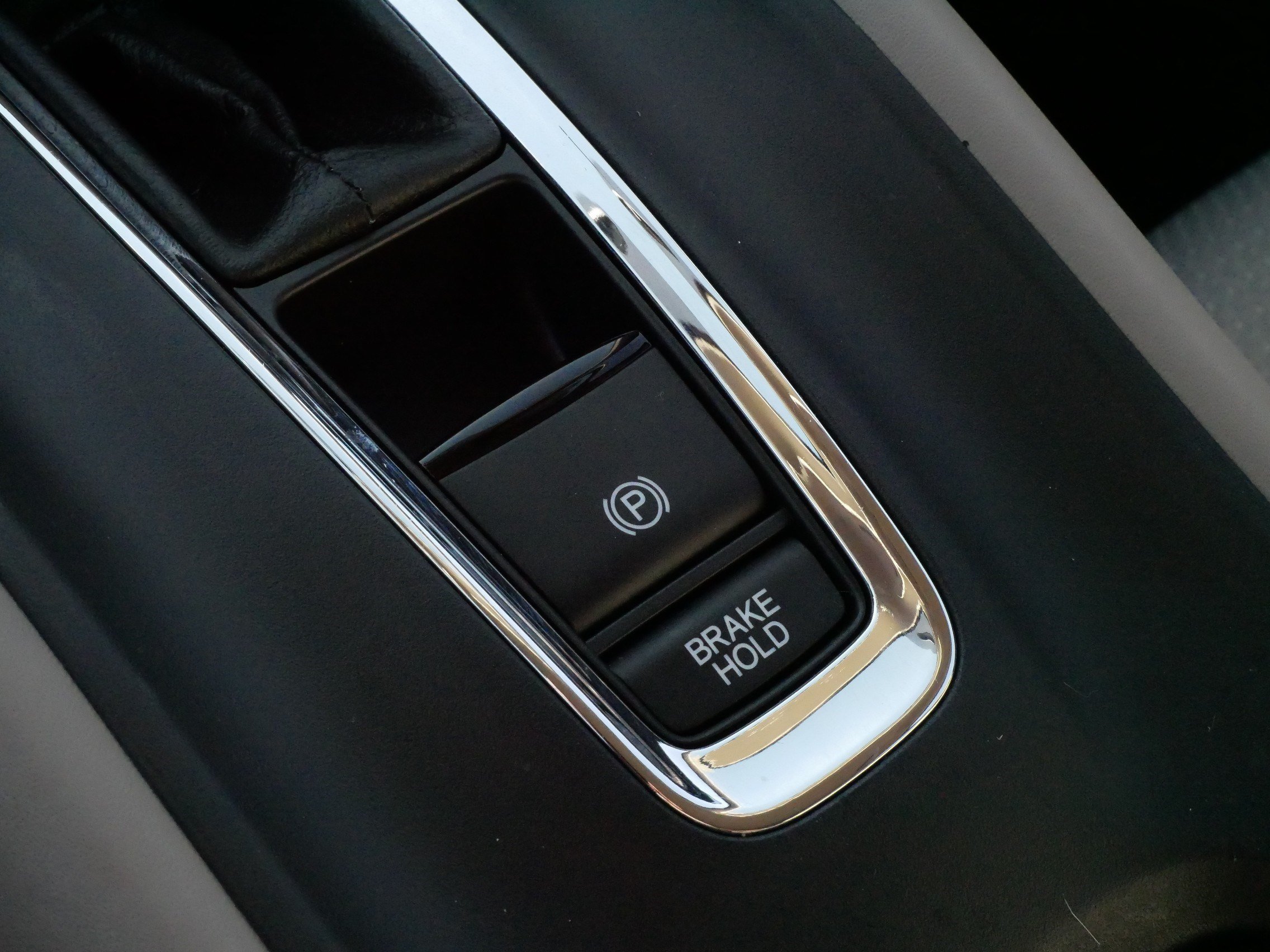 Used 2021 Platinum White Pearl Honda LX image 25