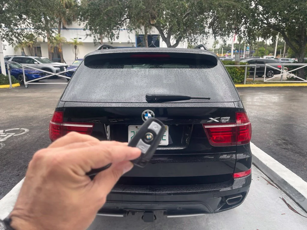 Used 2013 Black BMW xDrive50i image 7