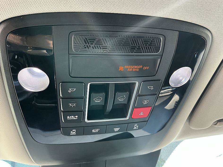 Used 2025 Panthera Metal Kia SX Prestige image 22