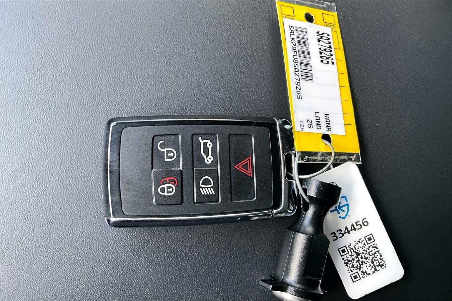 Used 2025 Hakuba Silver Metallic Land Rover SE image 26