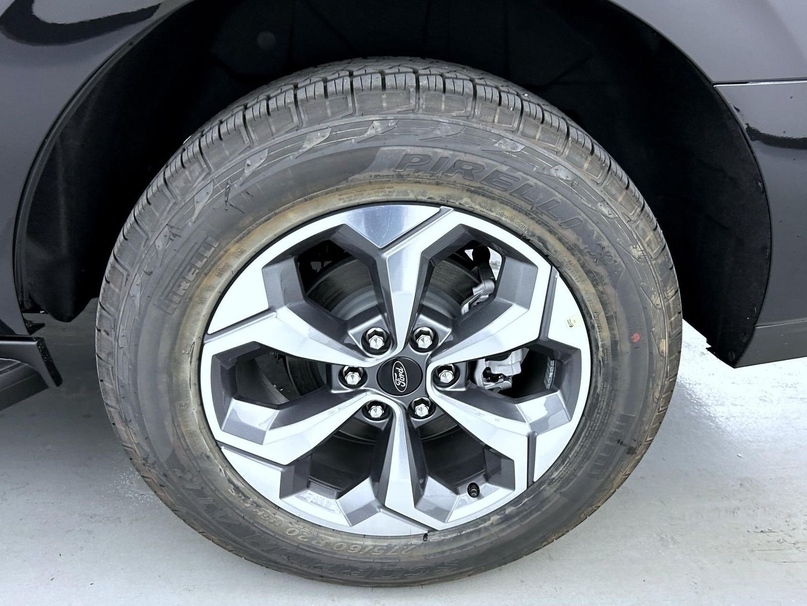 New 2027 Agate Black Metallic Ford Active image 25