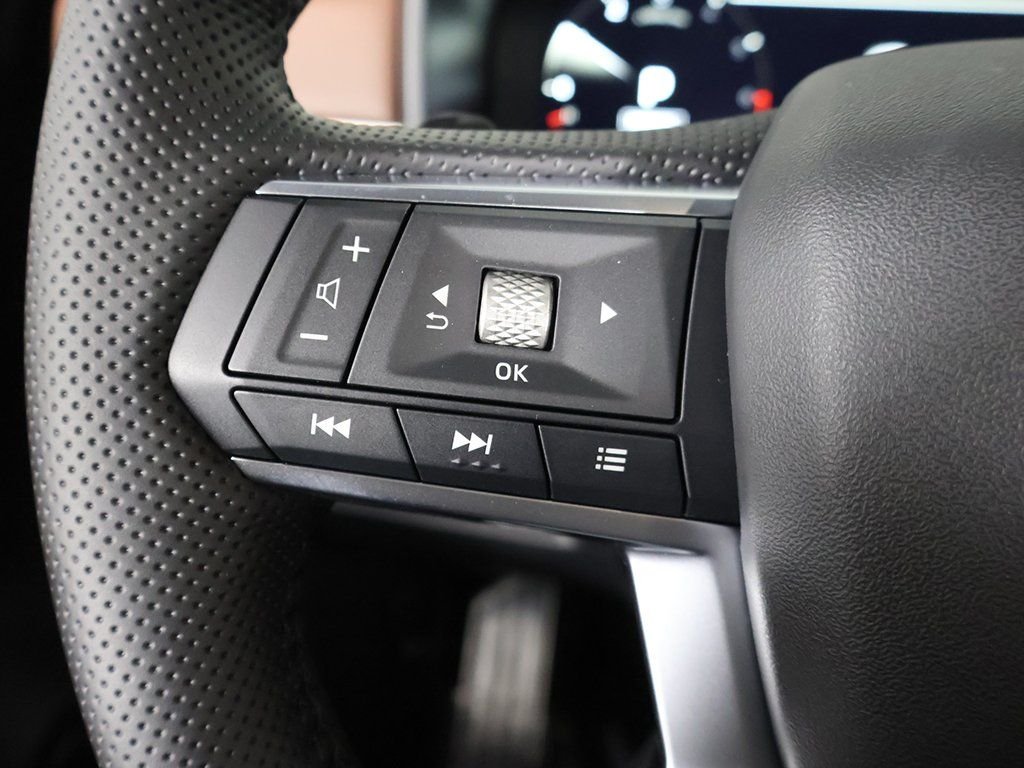 New 2025 Gray Mitsubishi SEL image 46