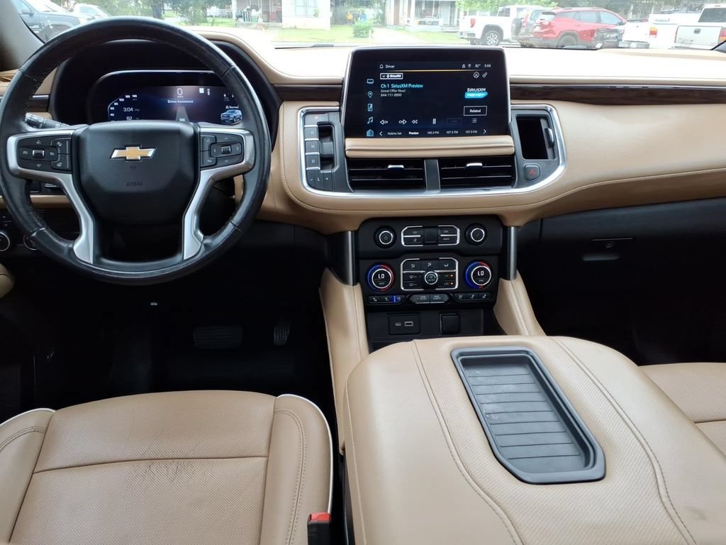 Used 2023 Iridescent Pearl Tricoat Chevrolet Premier image 14