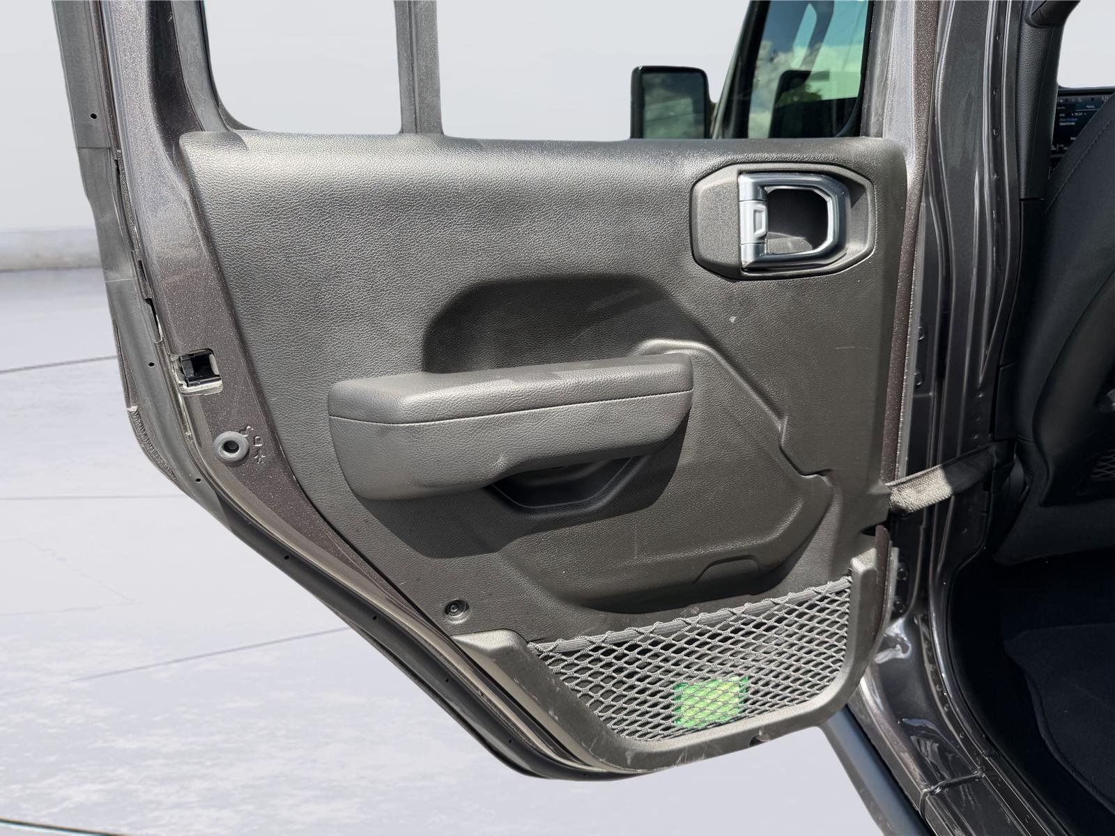 Used 2025 Granite Crystal Metallic Clearcoat Jeep Rubicon image 16