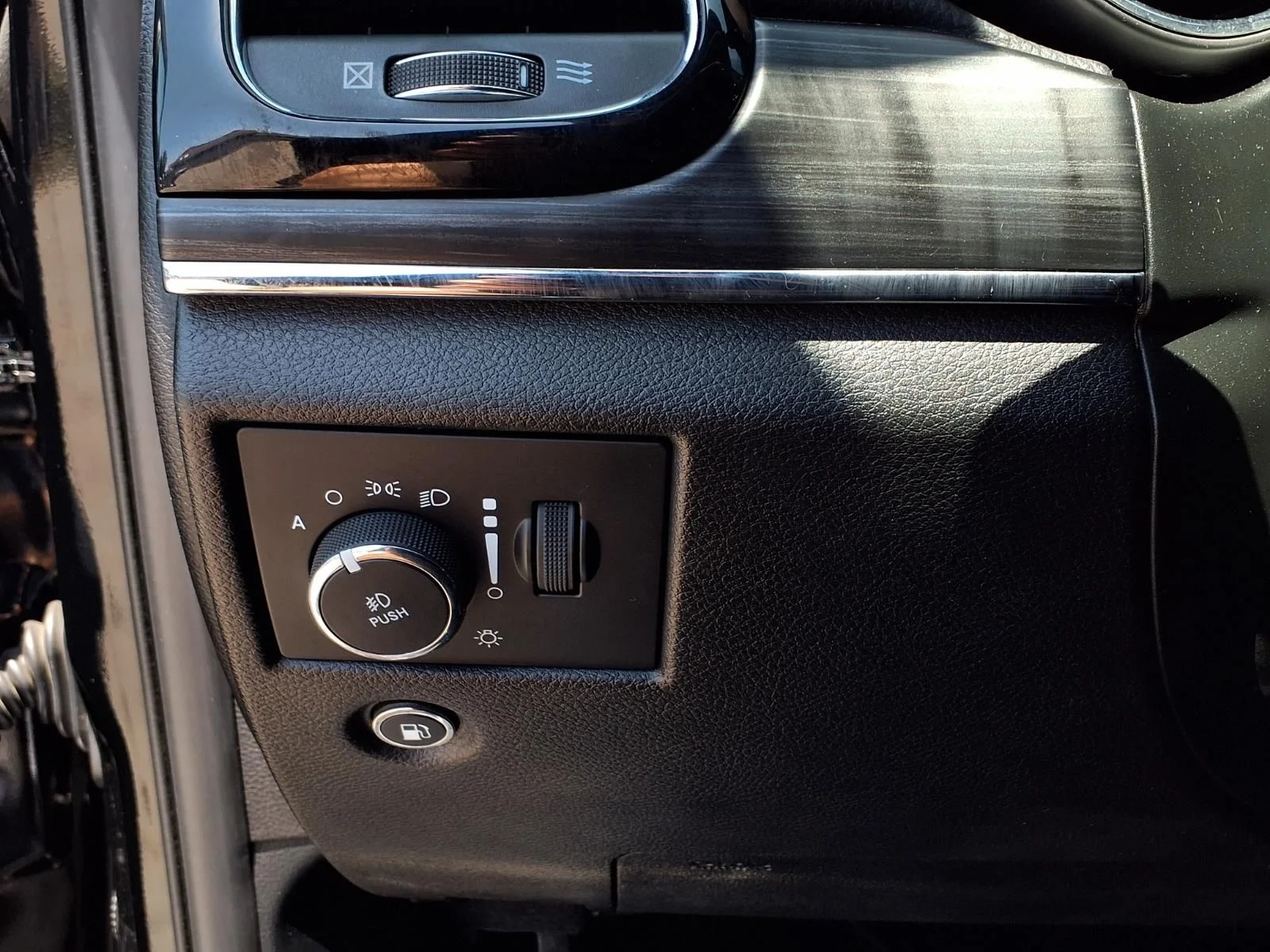 Used 2021 Black Jeep Limited image 15