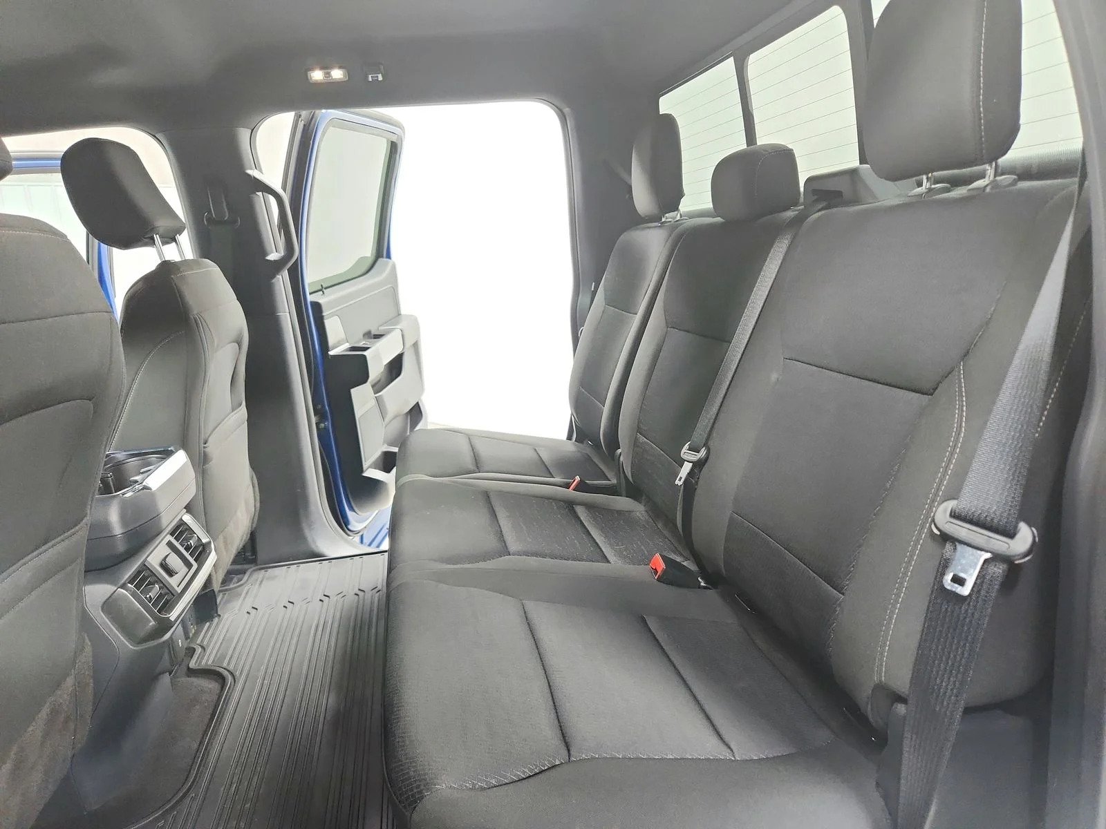 Used 2023 Blue Ford XLT image 35