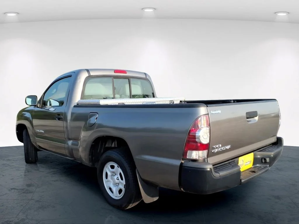 Used 2009 Beige Toyota  image 8
