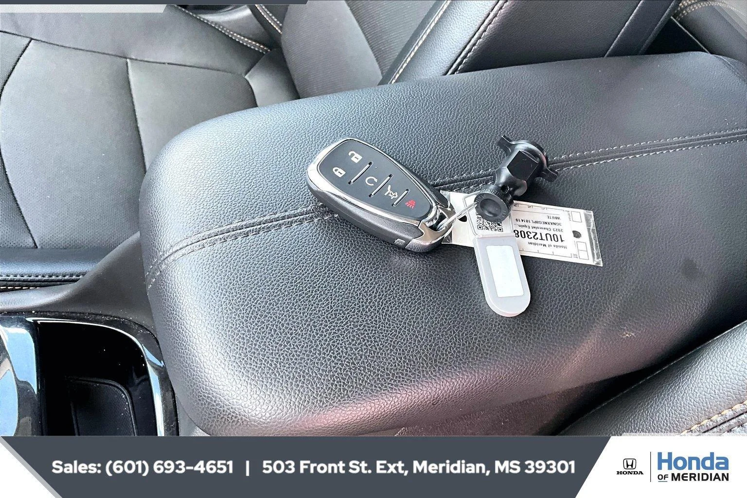 Used 2023 Summit White Chevrolet Premier image 9