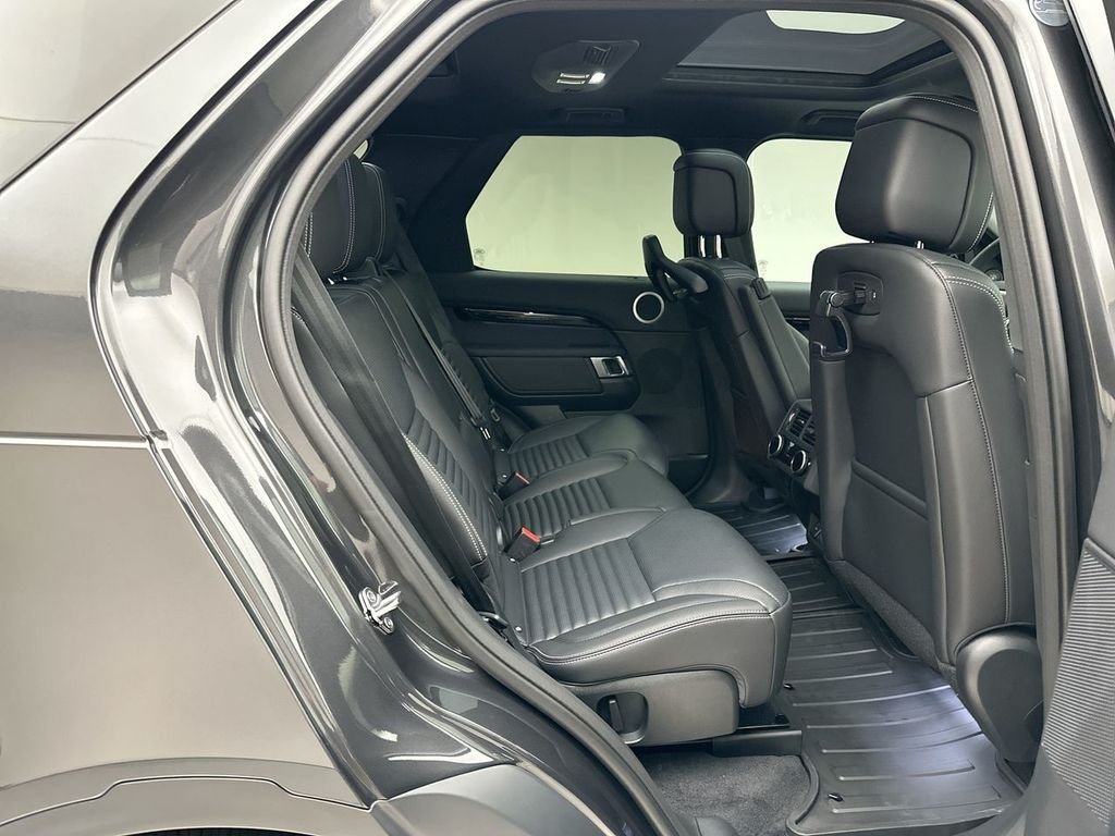 New 2026 Carpathian Grey Land Rover S image 7