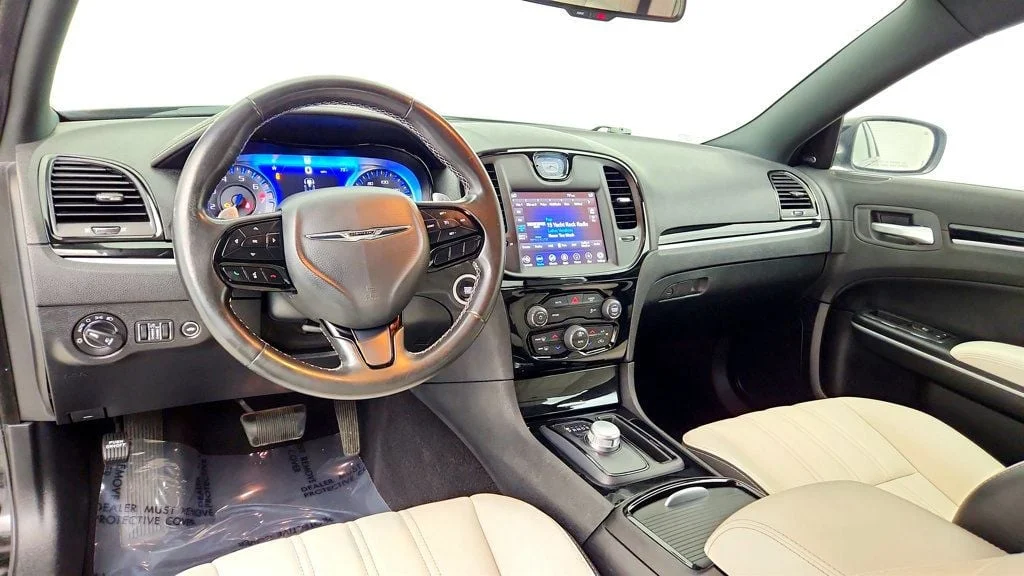 Used 2020 Gloss Black Chrysler 300S AWD image 12