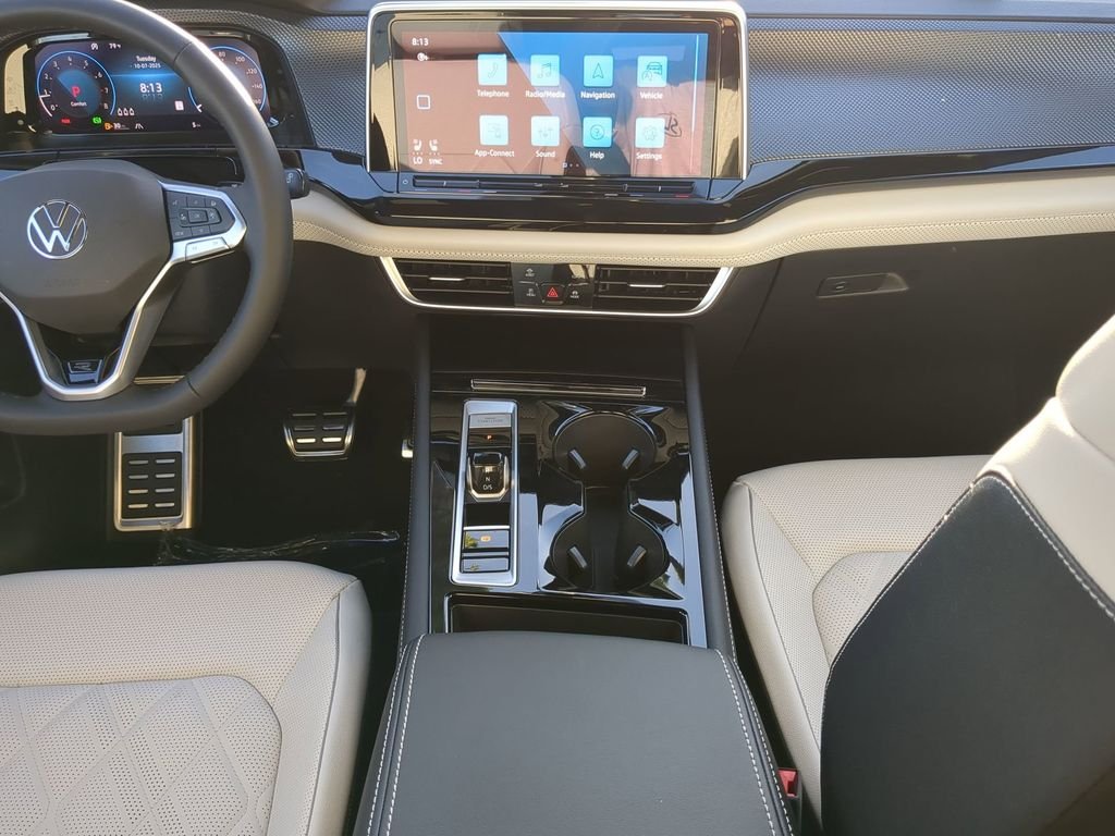 2026 Volkswagen Atlas Cross Sport SEL Premium R-LINE - Photo 16