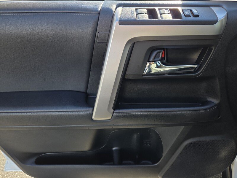 Used 2021 White Toyota SR5 image 22