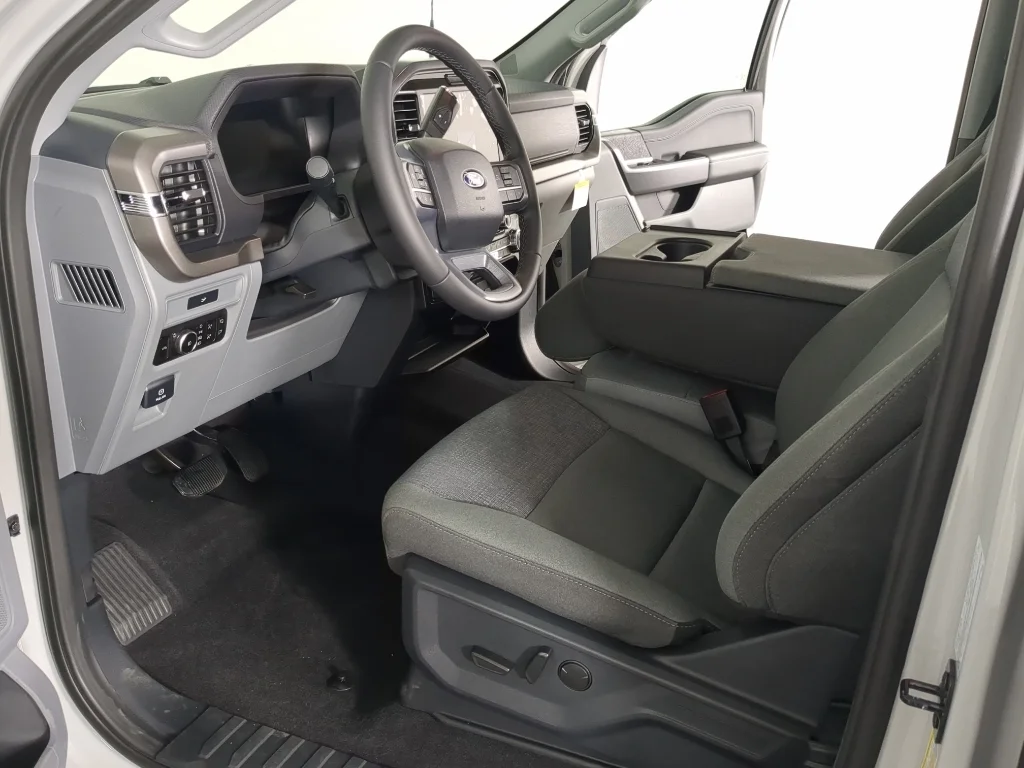 New 2026 AVALANCHE Ford XLT image 10