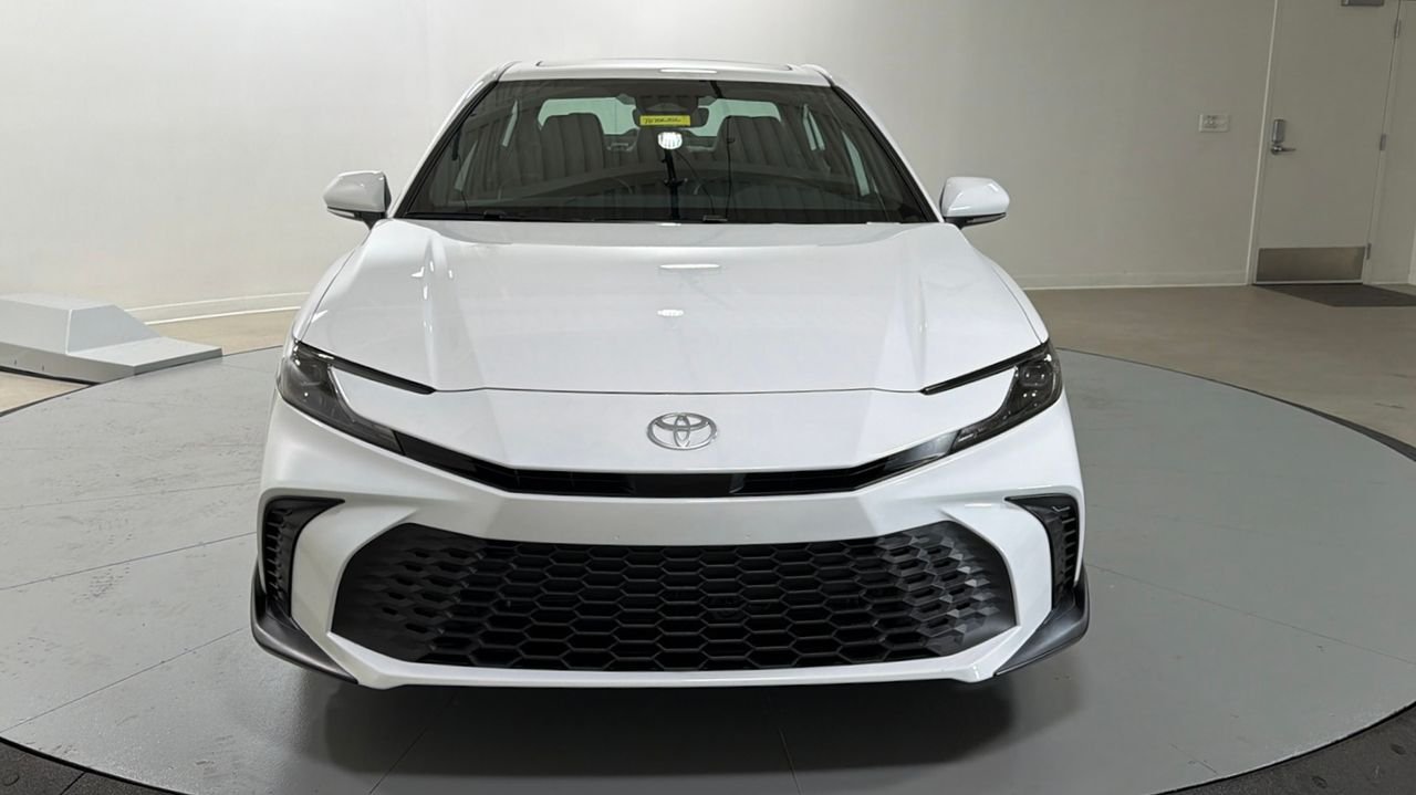 New 2026 Ice Cap Toyota  SE image 2