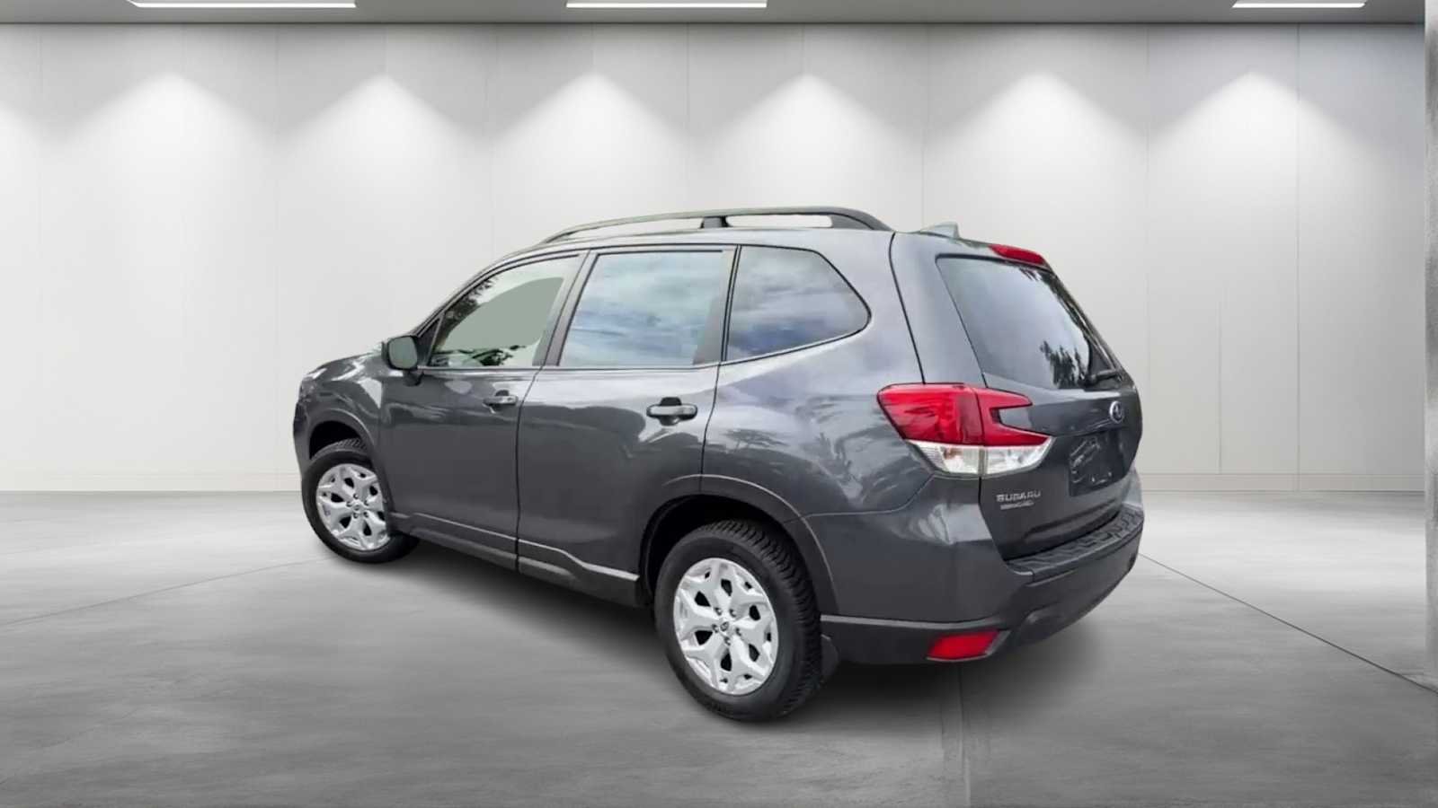 Used 2021 Magnetite Gray Metallic Subaru  image 5