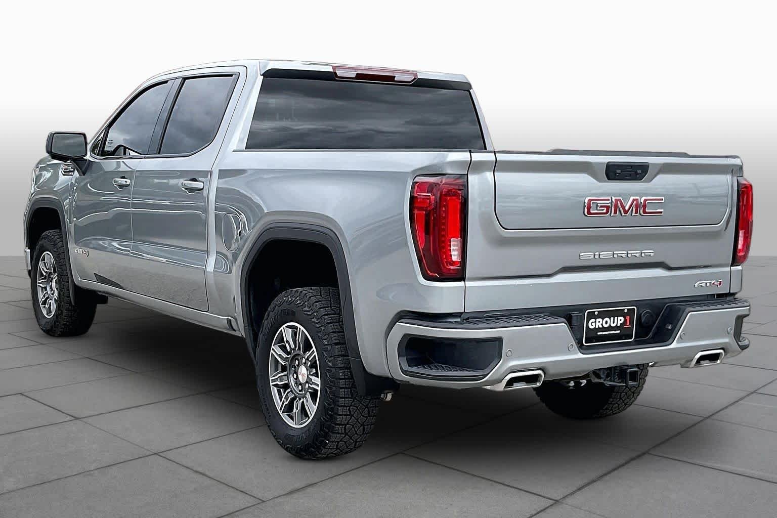 Used 2025 Sterling Metallic GMC AT4 image 12