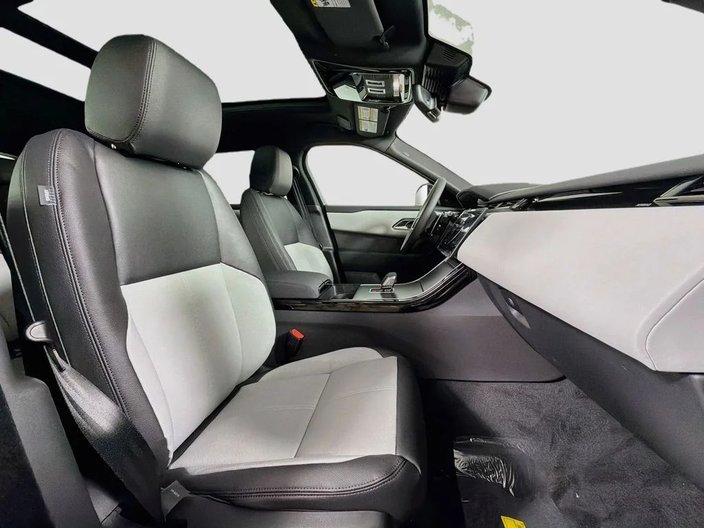 New 2026 Santorini Black Land Rover S image 30