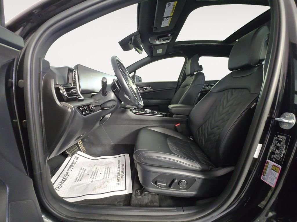 Used 2024 Black Kia X-Line Prestige image 10