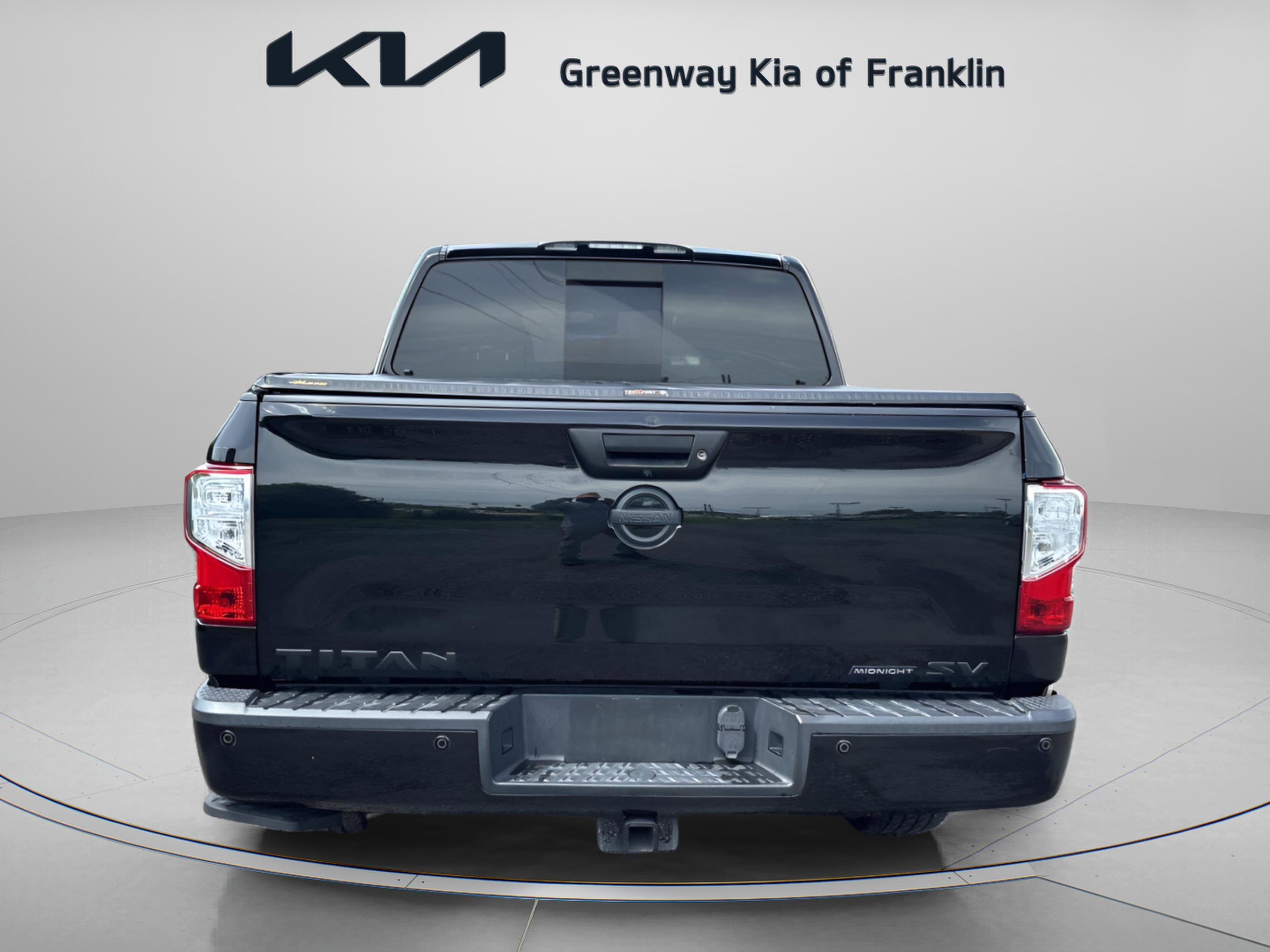 2019 Nissan Titan SV 4X2 Crew Cab's photo