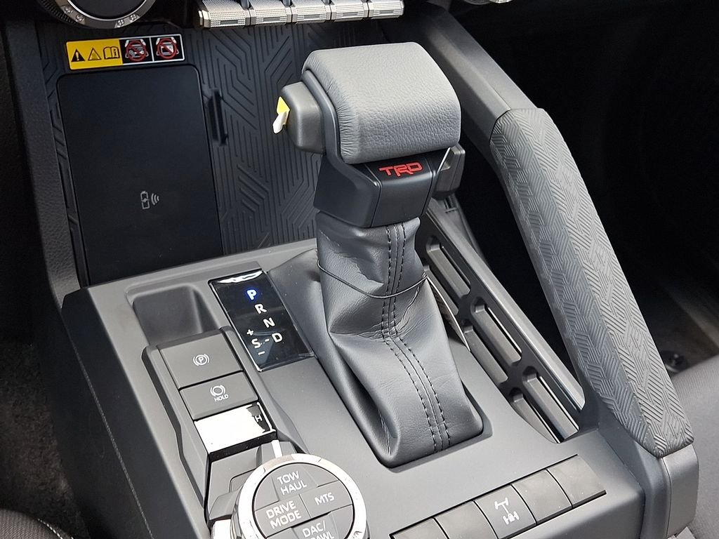 2025 Toyota Tacoma TRD Off Road - Photo 17