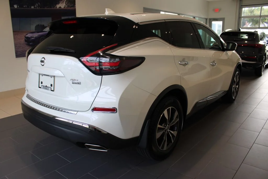 Used 2020 Pearl White Nissan S image 20