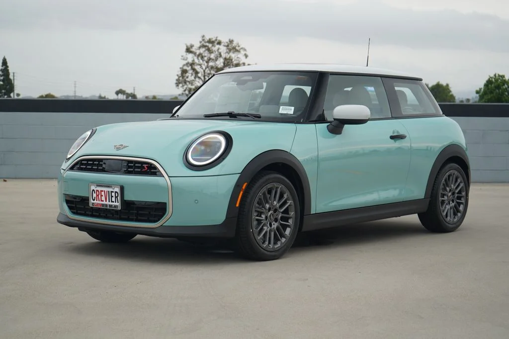 2026 MINI Hardtop Cooper S Signature's photo