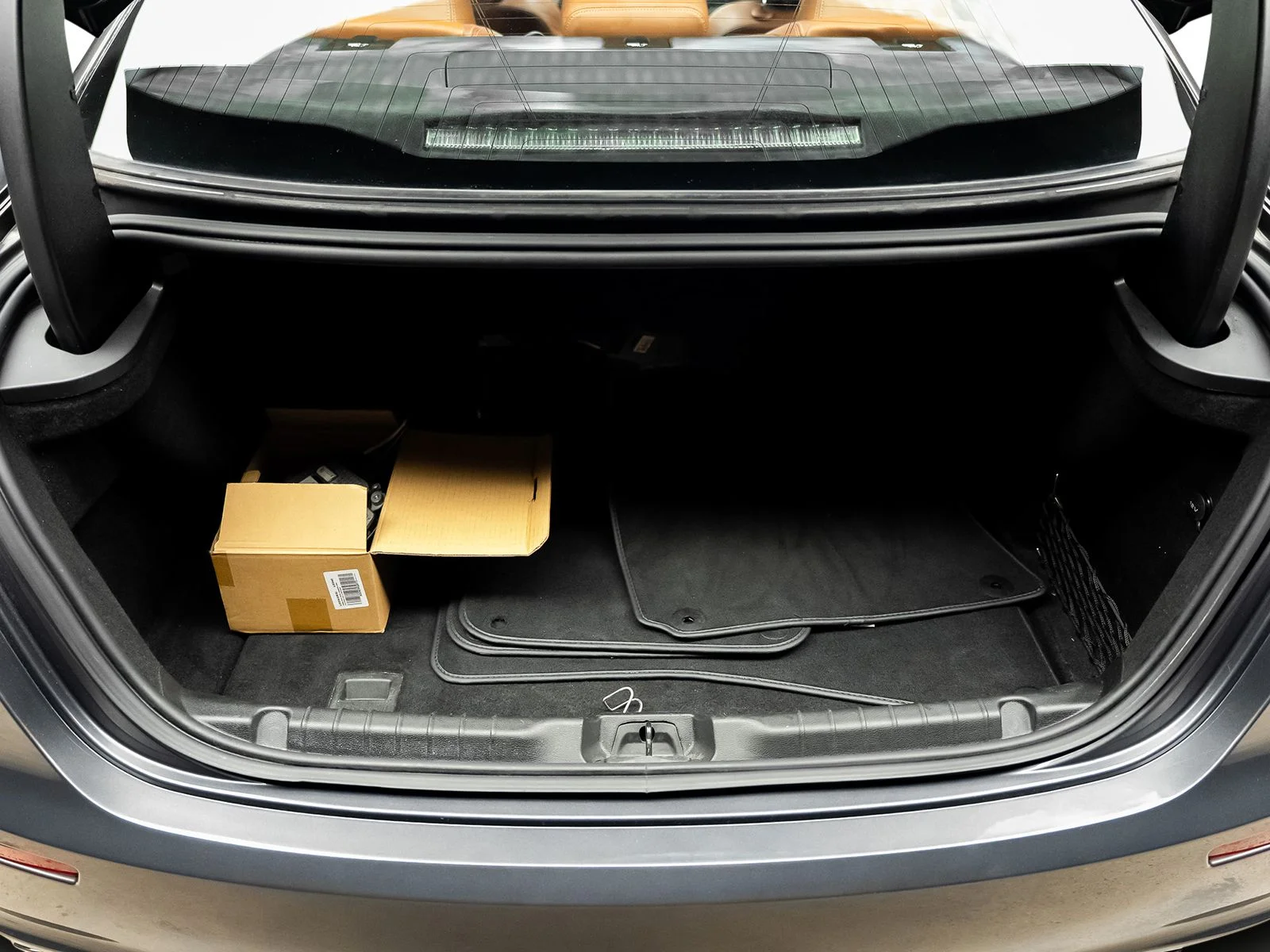 Used 2017 Gray Maserati Base image 59