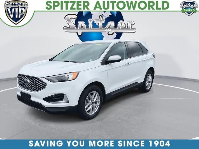 Used 2024 White Ford SEL image 4