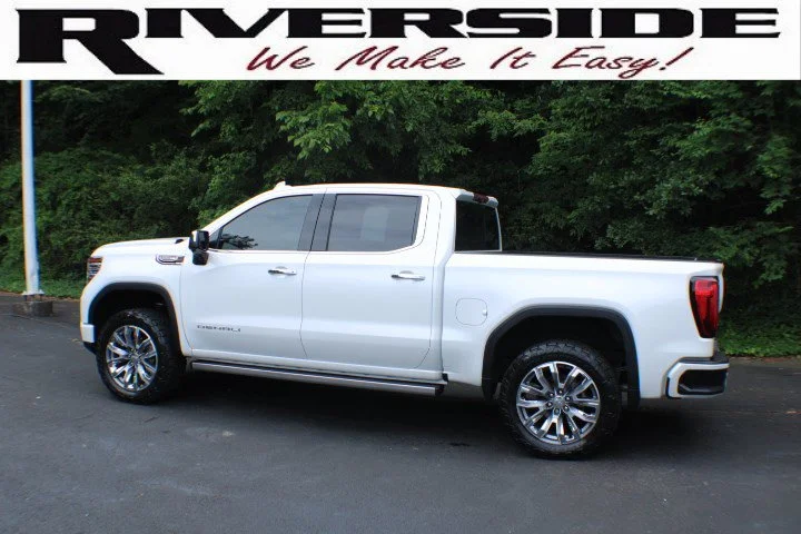 Certified Used 2023 White Frost Tricoat GMC Denali image 3