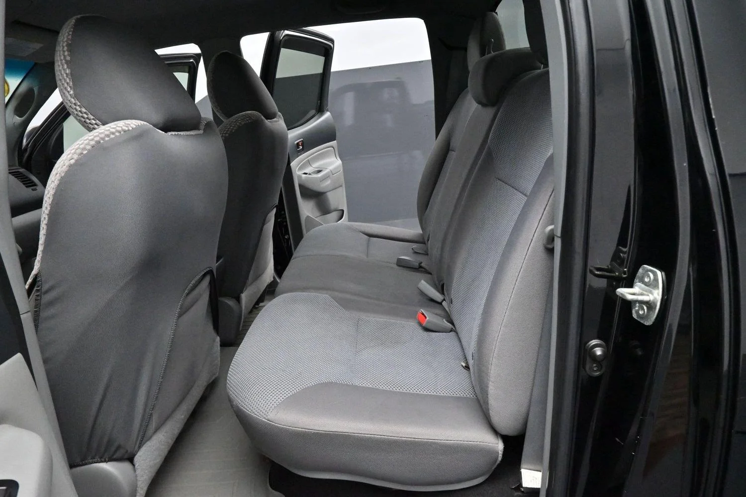 Used 2014 Black Toyota 4WD Double Cab V6 MT (Natl) image 26