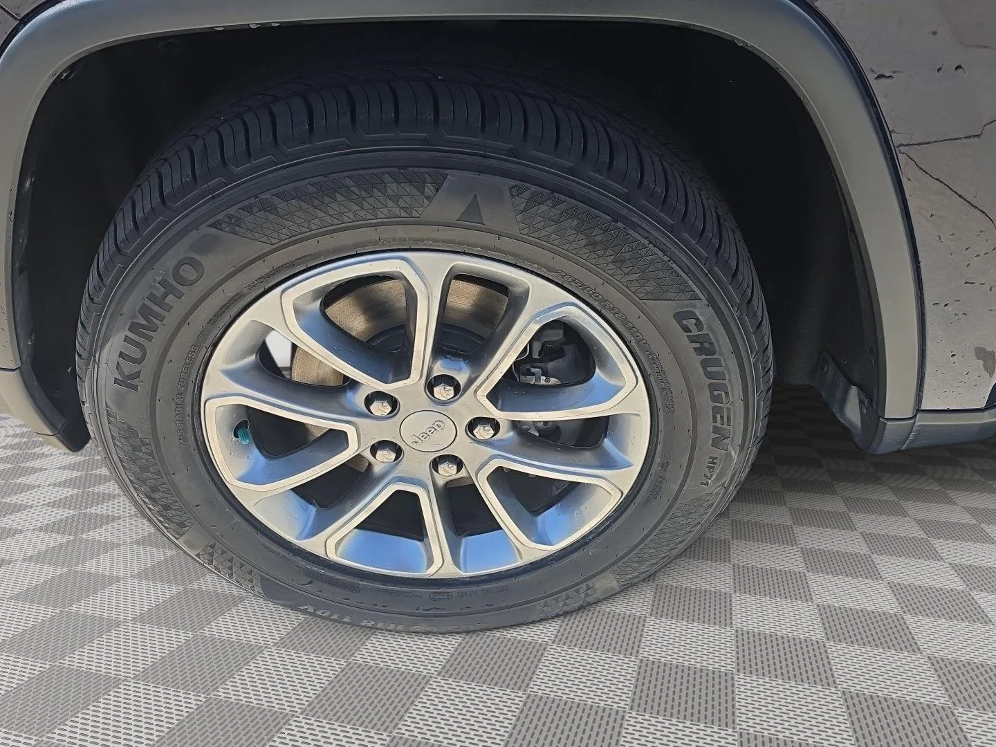 Used 2016 BLACK Jeep Limited image 13