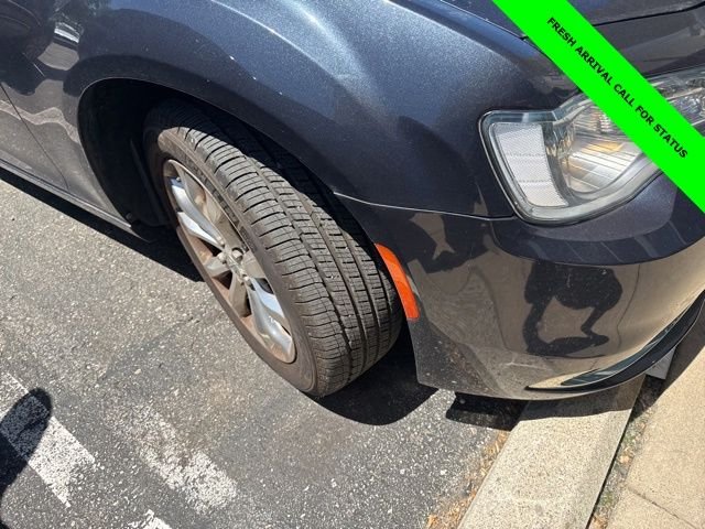 Used 2018 Steel Metallic Chrysler Touring image 5