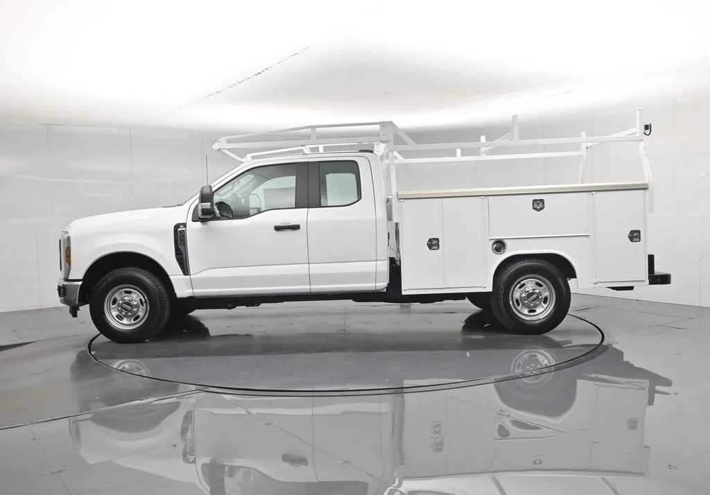 New 2026 Oxford White Ford XL image 34