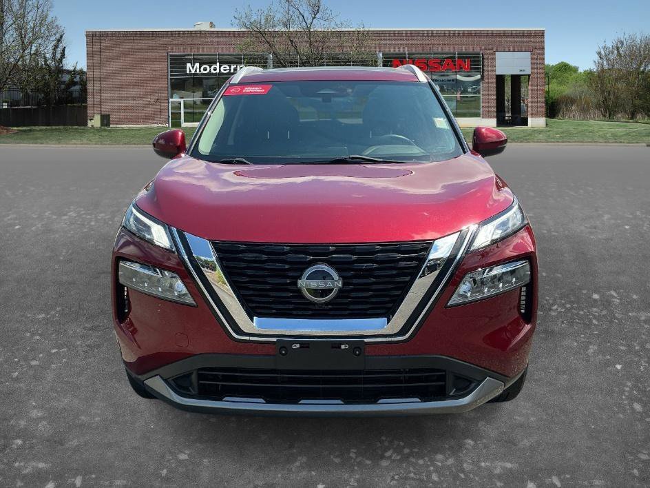 Used 2023 Scarlet Ember Tintcoat Nissan SL image 6