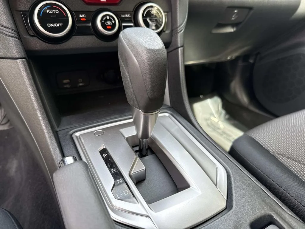 Used 2023 White Subaru Base image 32
