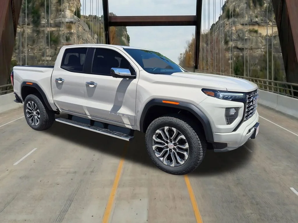 2026 GMC Canyon 4WD Denali Crew Cab Short Box's photo