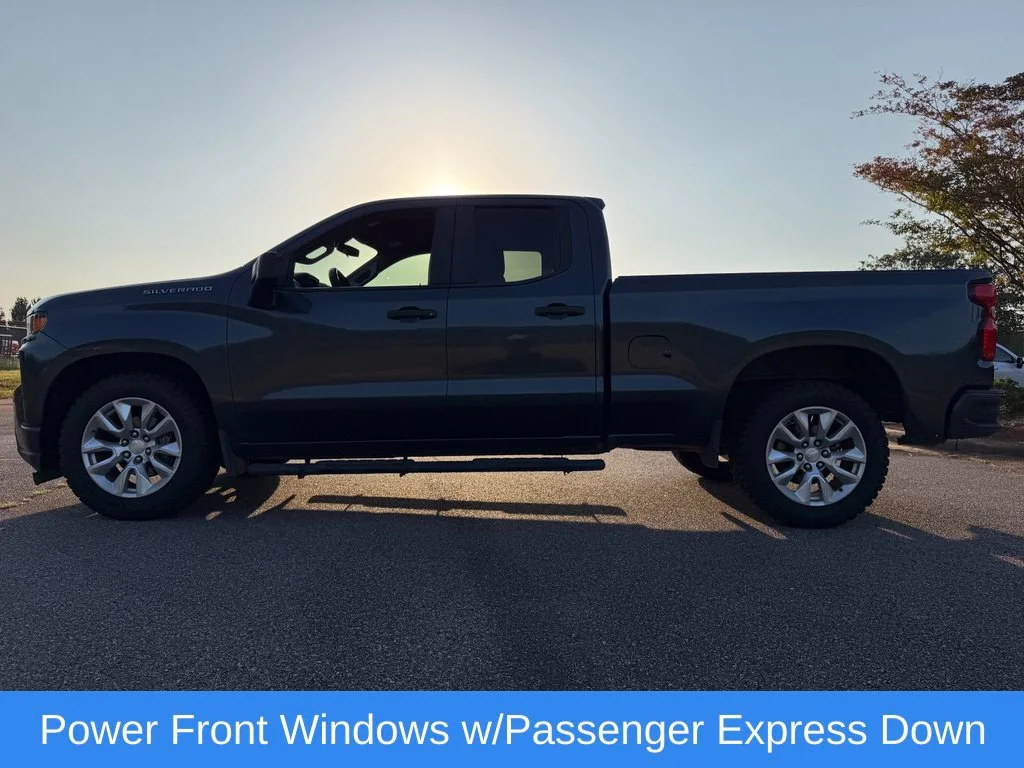 Used 2019 SHADOW GRAY METALLIC Chevrolet Custom image 9
