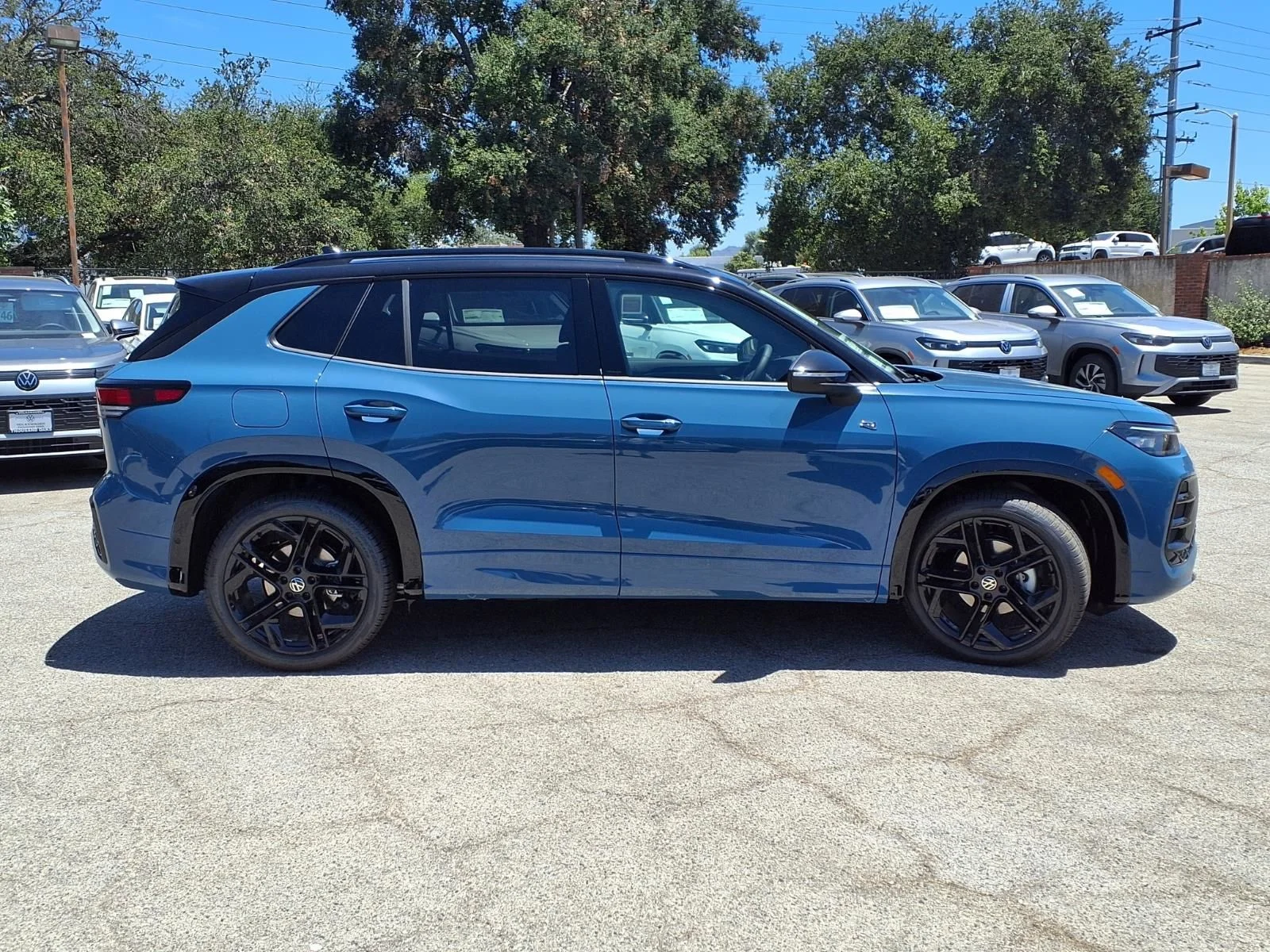 New 2026 Blue Volkswagen 2.0T SE R-Line Black image 3