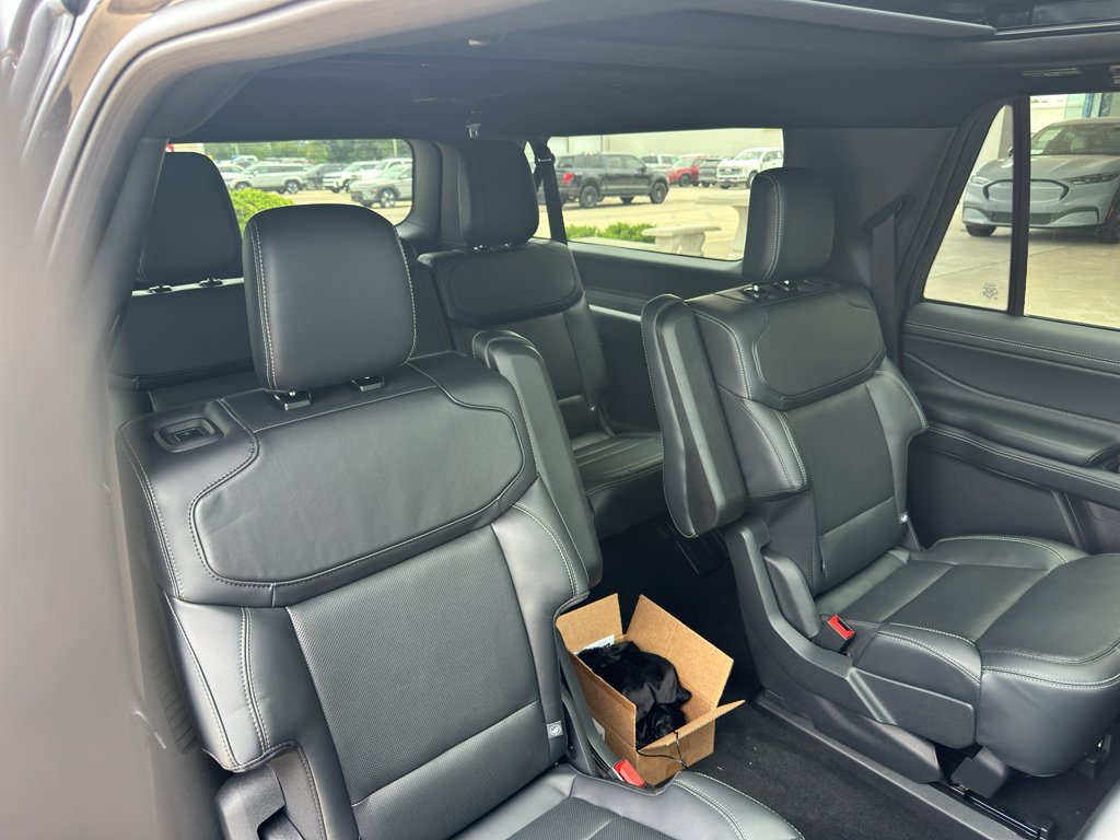 New 2027 Dark Matter Gray Metallic Ford MAX Platinum image 34