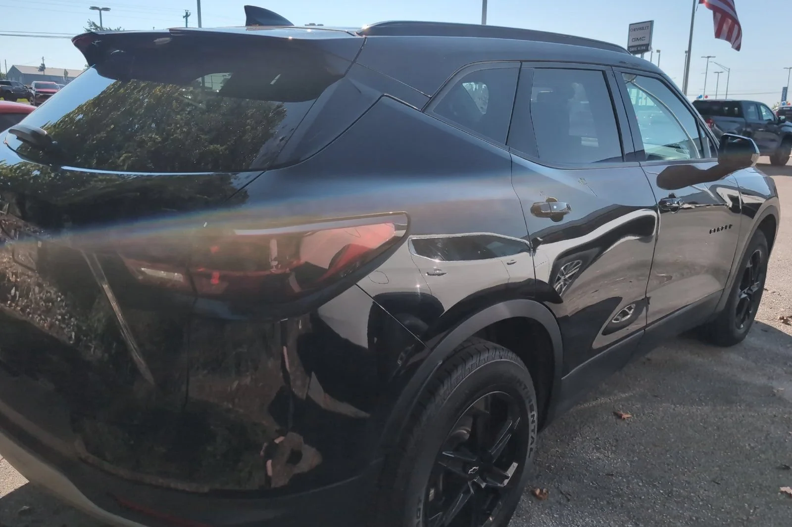 Used 2023 BLACK Chevrolet LT image 5