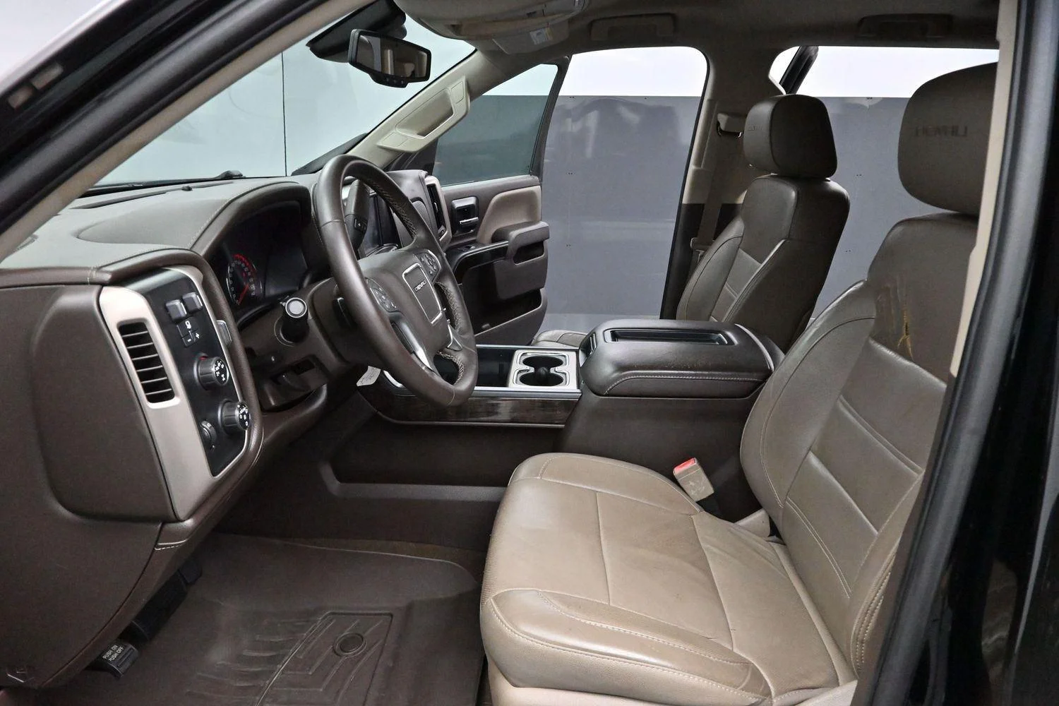Used 2015 Onyx Black GMC Denali image 12