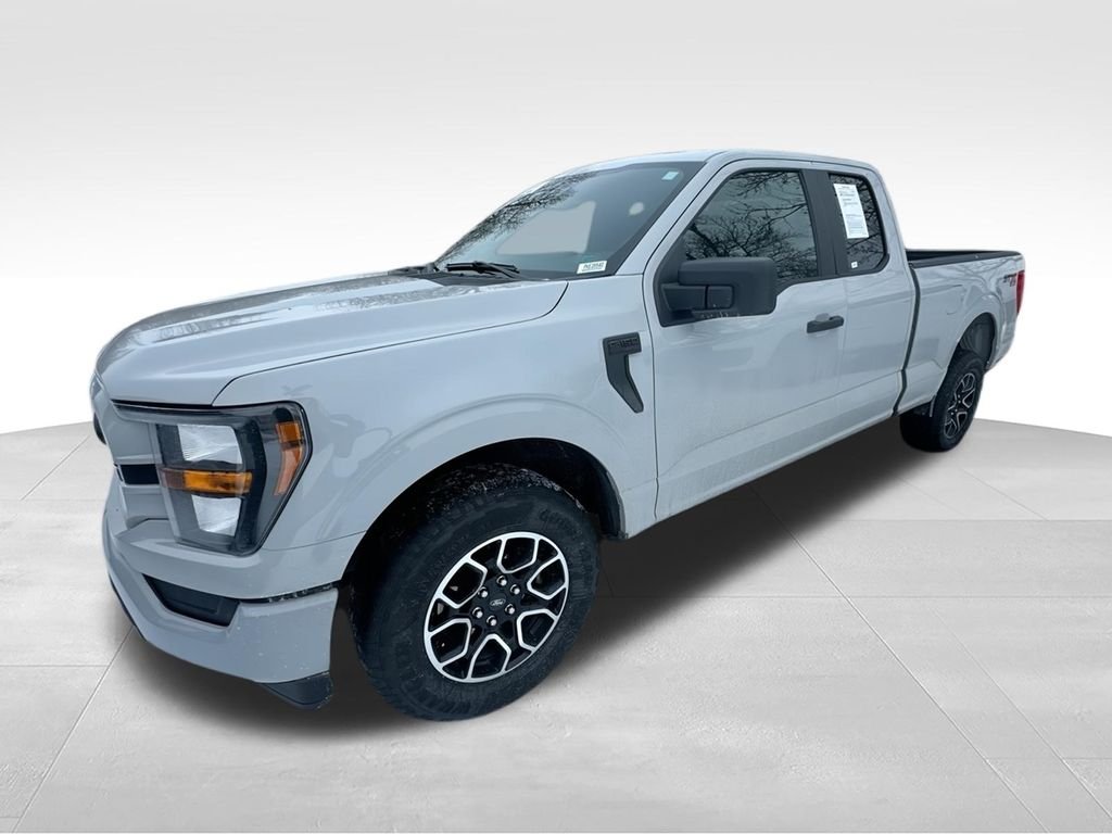 Used 2023 White Ford XL image 4