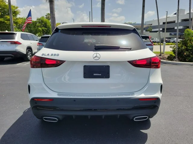 Used 2025 White Mercedes-Benz GLA 250 image 5