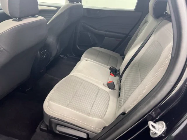 Used 2022 Black Ford SE image 11
