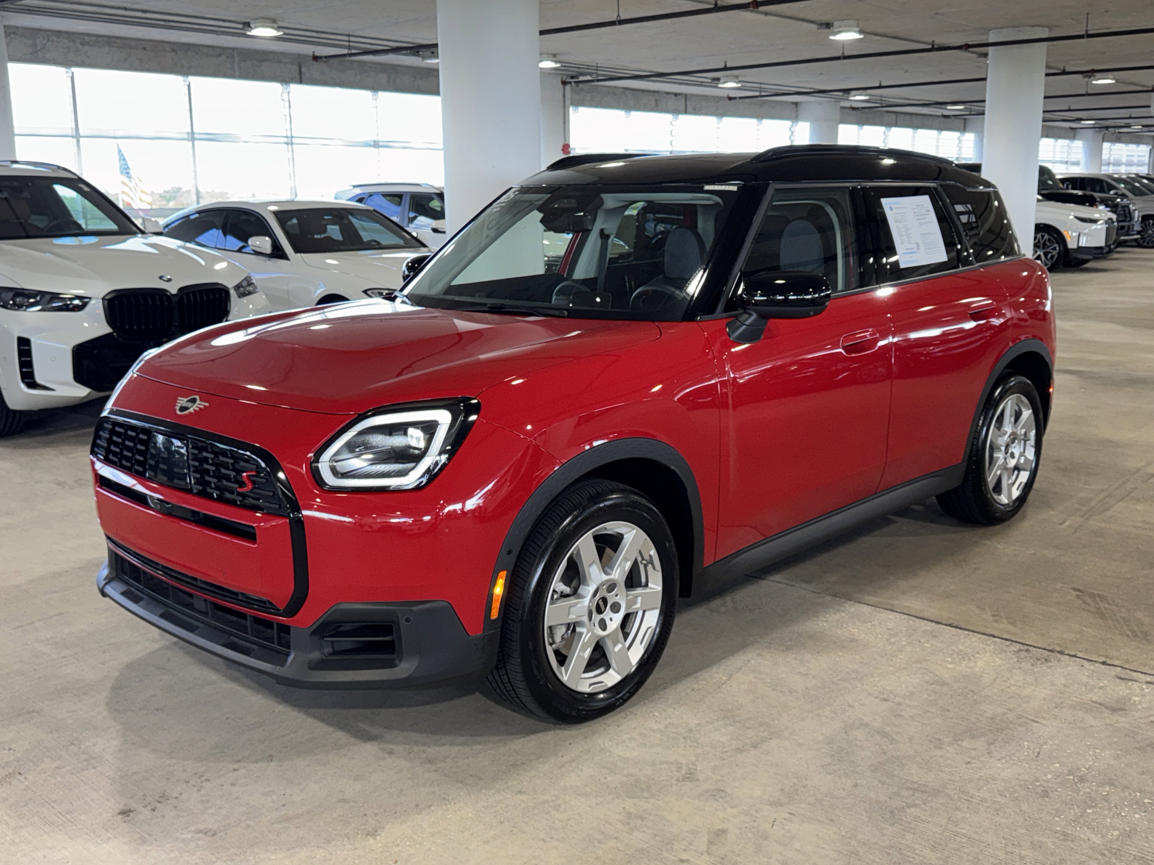 Used 2025 Chili Red II MINI S image 4