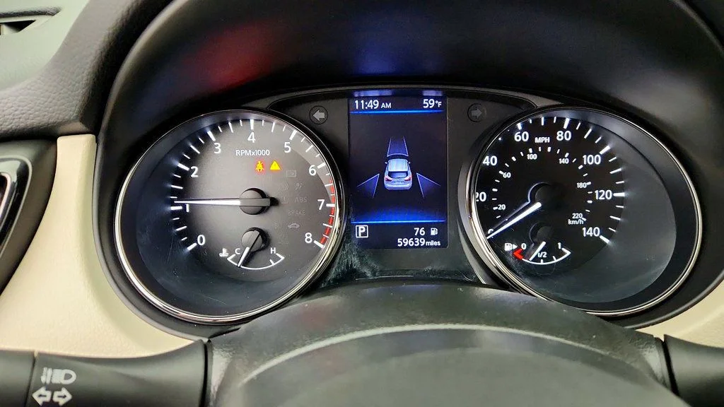 Used 2019 Pearl White Tricoat Nissan AWD SL w/ Premium Package, Moonroof & Bose Audio image 15
